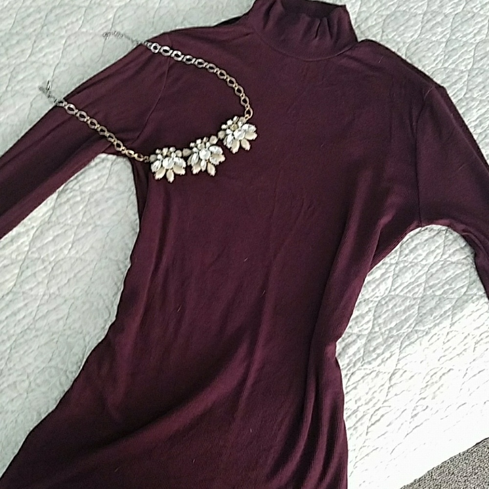 🎉GAP Dark Purple Mock Turtleneck